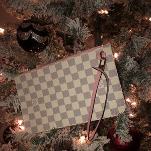 Louis Vuitton Pochette